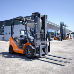 Empilhador a Diesel LG25DT 2500KG 4.5MT