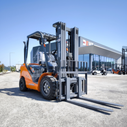 Empilhador a Diesel LG35DT 3500KG 4.5MT